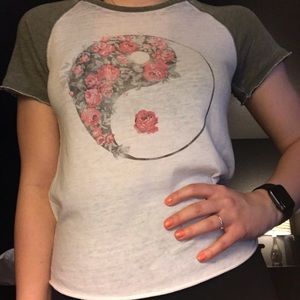 yin yang crop top